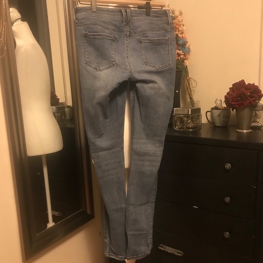 Destructed Jegging - Picture 2 of 4